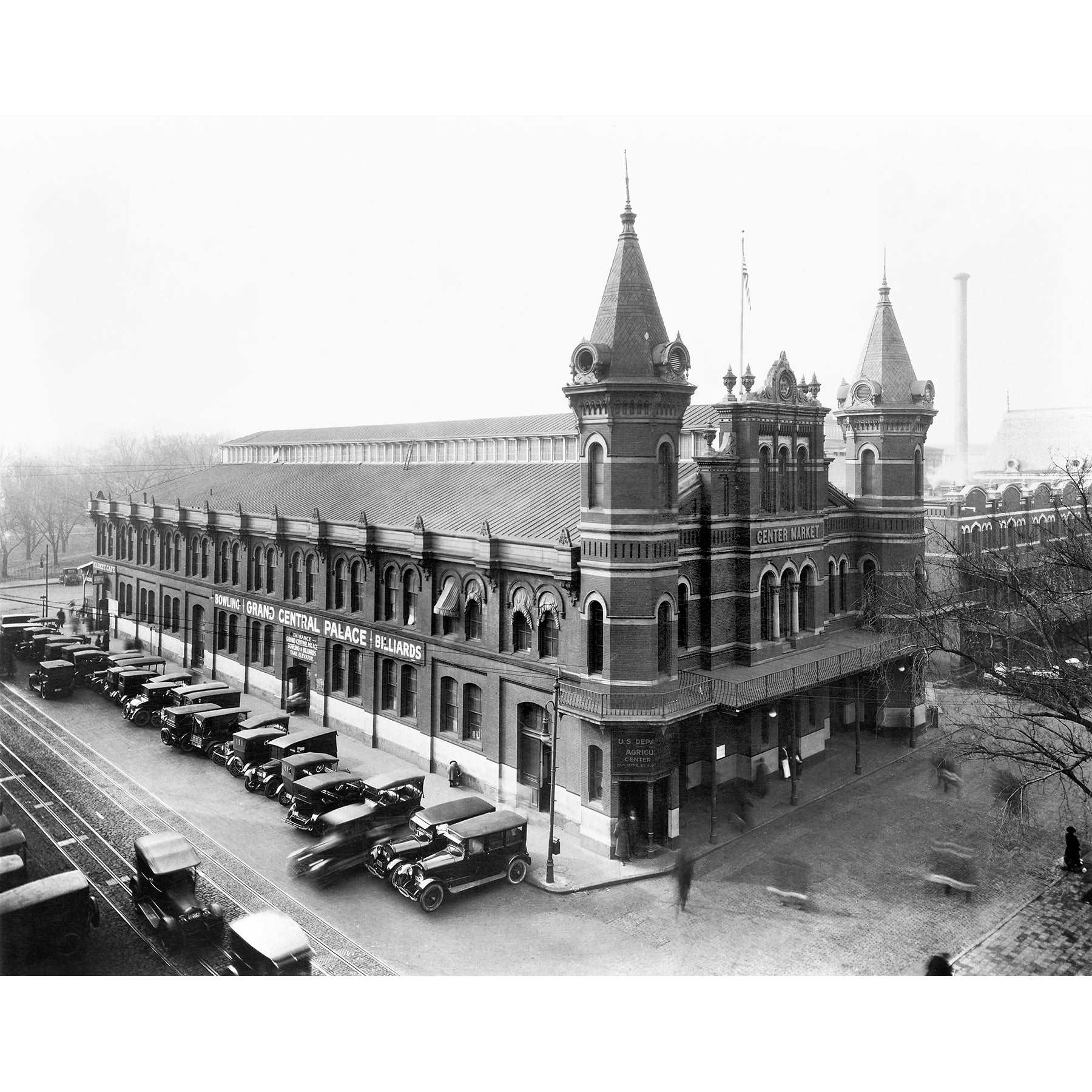 A vintage, black and white photograph of Grand Central Palace in Washington DC