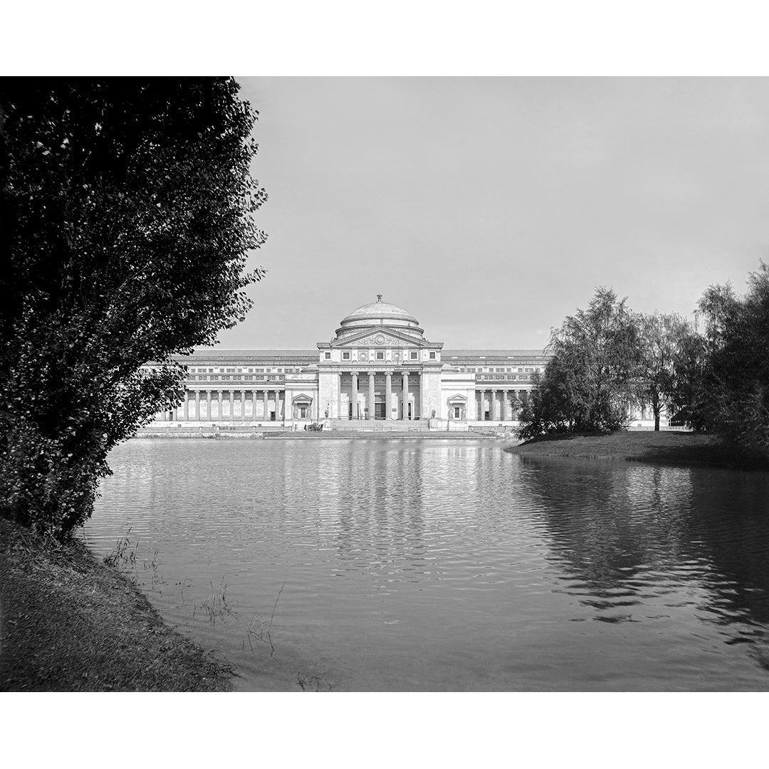 A vintage photograph of the Art Palace at the Chicago World's Fair