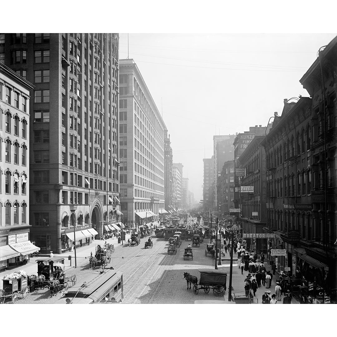 A vintage photograph depicting Chicago's State Street, as seen from Lake Street
