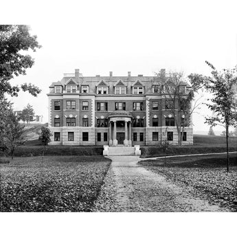 A vintage, black and white photograph of Richardson Hall at Dartmouth University