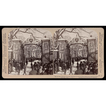A vintage stereograph image feautring a photograph of the Old Gate at Harvard University